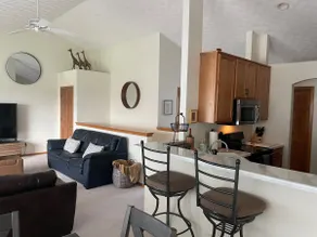 Beautiful and Spacious Home. - Image 4
