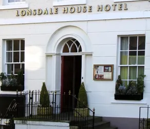 ”Coniston” Pet-Friendly Deluxe Double Apartment - Image 3