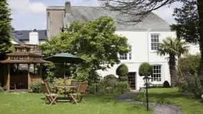 ”Coniston” Pet-Friendly Deluxe Double Apartment - Image 2