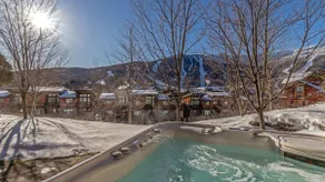 Stowe Globe 4 Bedroom Luxury Cabin Ski In Ski Out - Image 5