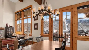 Stowe Globe 4 Bedroom Luxury Cabin Ski In Ski Out - Image 3