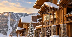 Stowe Globe 4 Bedroom Luxury Cabin Ski In Ski Out - Image 2