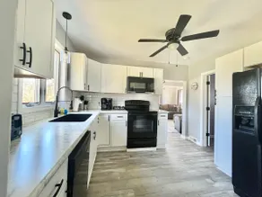 Ocean Eyes | 1/2 mi to Beach, Pet-Friendly, A/C - Image 2