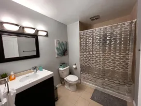 Main floor, 3 Bedroom home. Come relax! - Image 2
