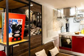 The Designer's House – downtown with parking - Image 3