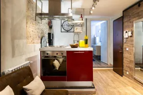 The Designer's House – downtown with parking - Image 2