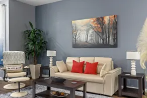 Spacious fully remodeled king size bed apartment/ - Image 2