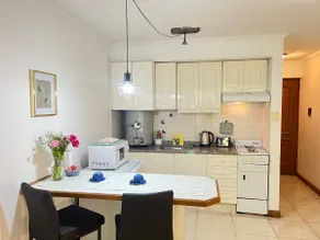 Bright Premium Suite in the gastronomic center - Image 2