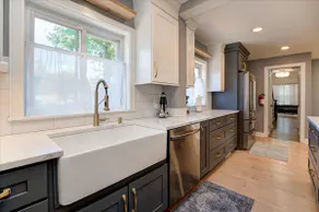 Spacious Home | Large Driveway | Train to NYC - Image 5