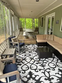 Peaceful home near White Lake, summer activities - Image 2