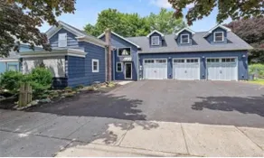 Lakeview Home in Beautiful Breitbeck Park - Image 2