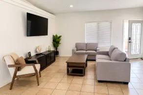Haus mit 3 Schlafzimmern + Casita mit Spielzimmer und Etagenbetten - Image 4