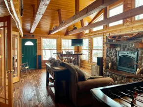 Northwoods log cabin get away! - Image 4