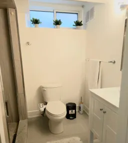Modern spacious 2 bdrm apartment - Image 2