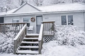 Pictured Rocks Basecamp Cottage! Private backyard - Image 2