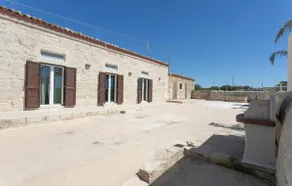 Gorgeous Home In Santa Croce Camerina - Image 5