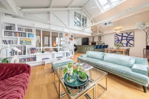 Air-Conditioned Exclusive Lux 3-Bedroom Loft - Image 3