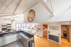 Air-Conditioned Exclusive Lux 3-Bedroom Loft - Image 4
