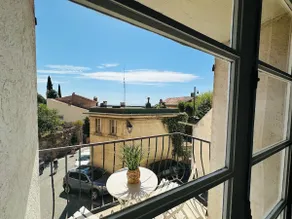 La Romanc'Hyères Terrace Sea View Apartment - Image 3