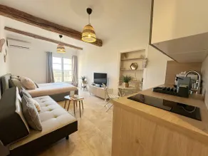 La Romanc'Hyères Terrace Sea View Apartment - Image 2