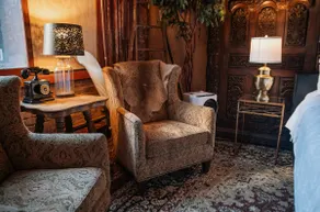 Historic loft in Pioneer Square - Image 3