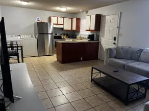 Comfortable Condo in High point - Image 2