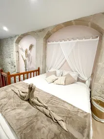 La voute Doloise - Love room & spa - Image 4