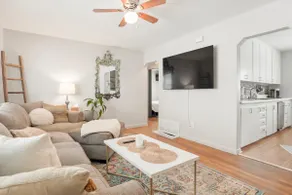 Charming 1950s Bungalow - as seen on House Hunters - Image 5