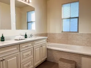(C3)Centrally located btw Disney & Universal 8Bed - Image 2