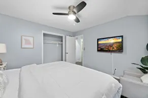 KC-Area Stay | Near Lakes & Trails • Fast Wi-Fi - Image 4