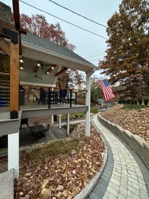 Lake Daze, newly renovated and furnished for 2024 - Image 2