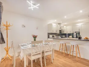 3 Bed in Keswick oc-sz227 - Image 2