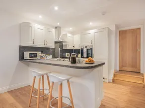 3 Bed in Keswick oc-sz227 - Image 4