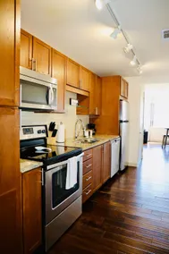 Farmhouse 1BR | World Cup | Parking Included - Image 4