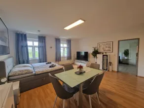 Central two-room apartment - Image 4