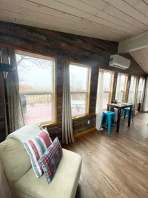 Cozy Lakefront Cottage - Image 2