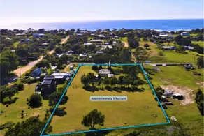 Singline Cottage by the sea. East Coast Tasmania - Image 3