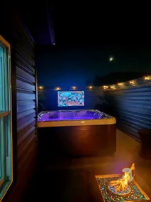 5-Star Stay! Phillies vs. Washington | King Bed - Image 4