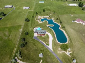 Country Paradise •9 acres•Pool•Rec Center - Image 3