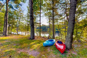Modern Dog-Friendly Cabin with River Views - Image 4