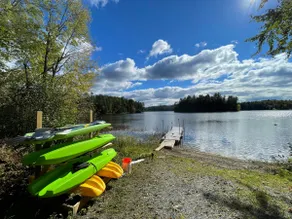 Lake & Mountain Family Escape - Image 4