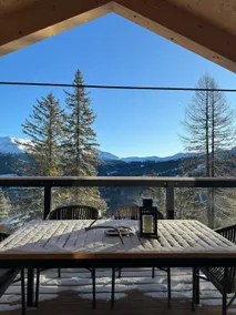 Luxury chalet with sauna & hot tub - Image 4