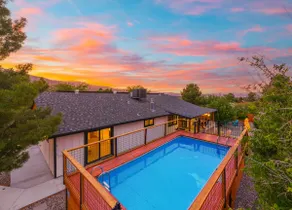 Sauna • Hot Tub • Fire Pits • Pool • Game Rooms • Quiet • Views - Image 2