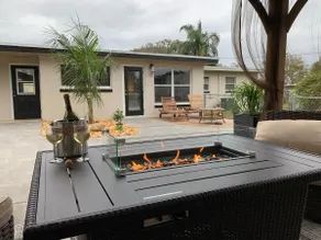 Hemingway’s Hot Tub Hideaway 3BR 2BA Whole House - Image 2
