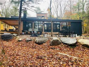 Modern Muskoka Family Cottage - Image 2