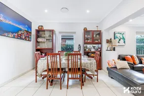 KozyGuru | Rockdale | Spacious 2 Bedrooms House - Image 3