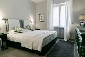 Green apartment at the Rotonda with garage - Image 2