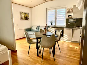 Private cottage with garden & parking - Image 3