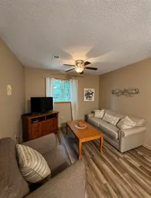 Dogwood Cottage, Hot Tub, WiFi, Pet Friendly - Image 2