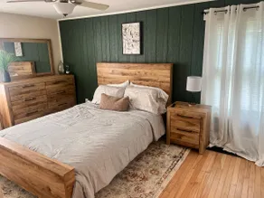 Quaint City Cottage just minutes from Killington - Image 3